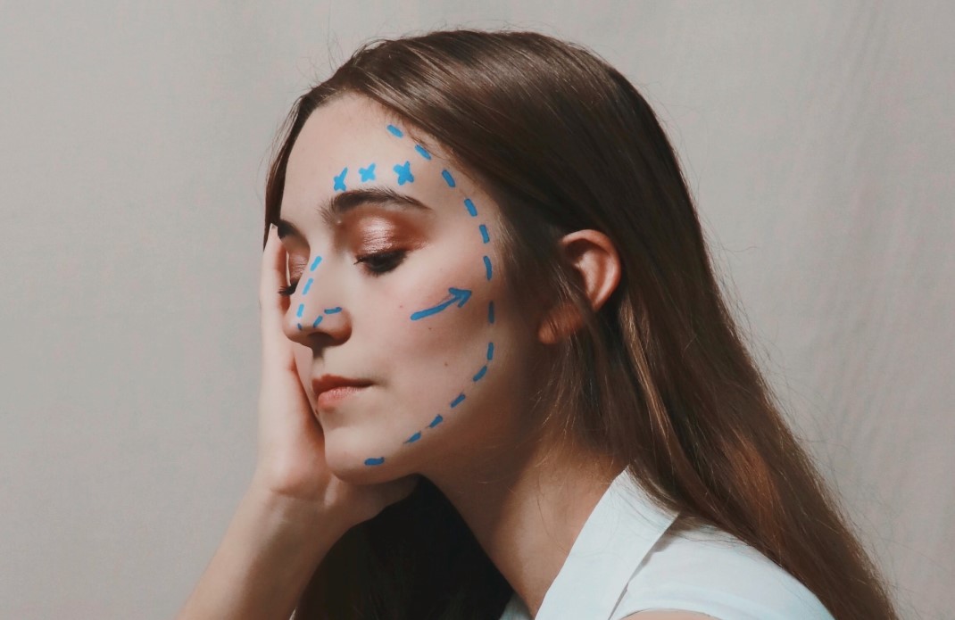 Immagine digitale, i giovani si piacciono solo con il fotoritocco